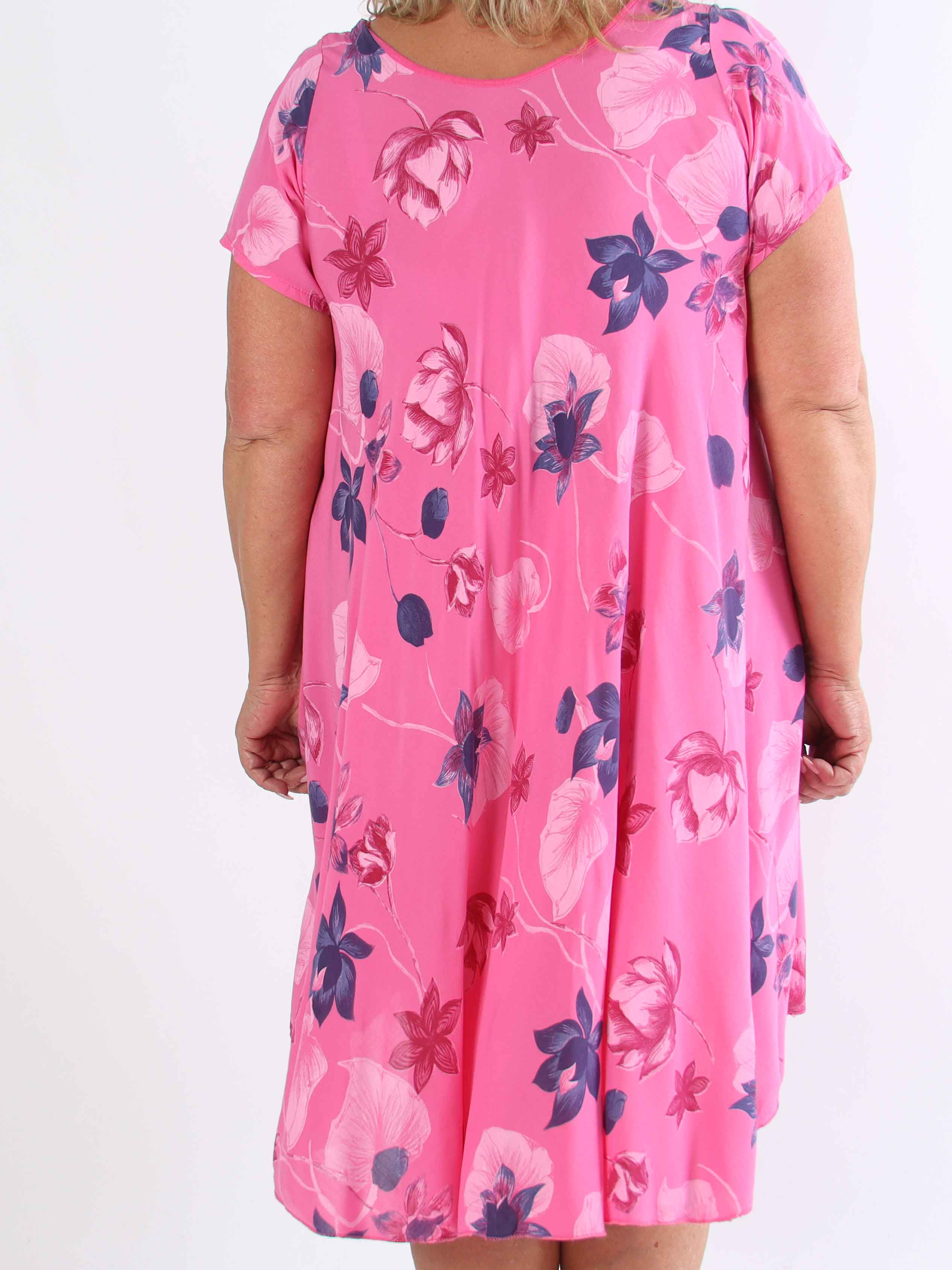 Bora - Söt tunikaklänning i bomull med blommigt tryck i plusstorlek